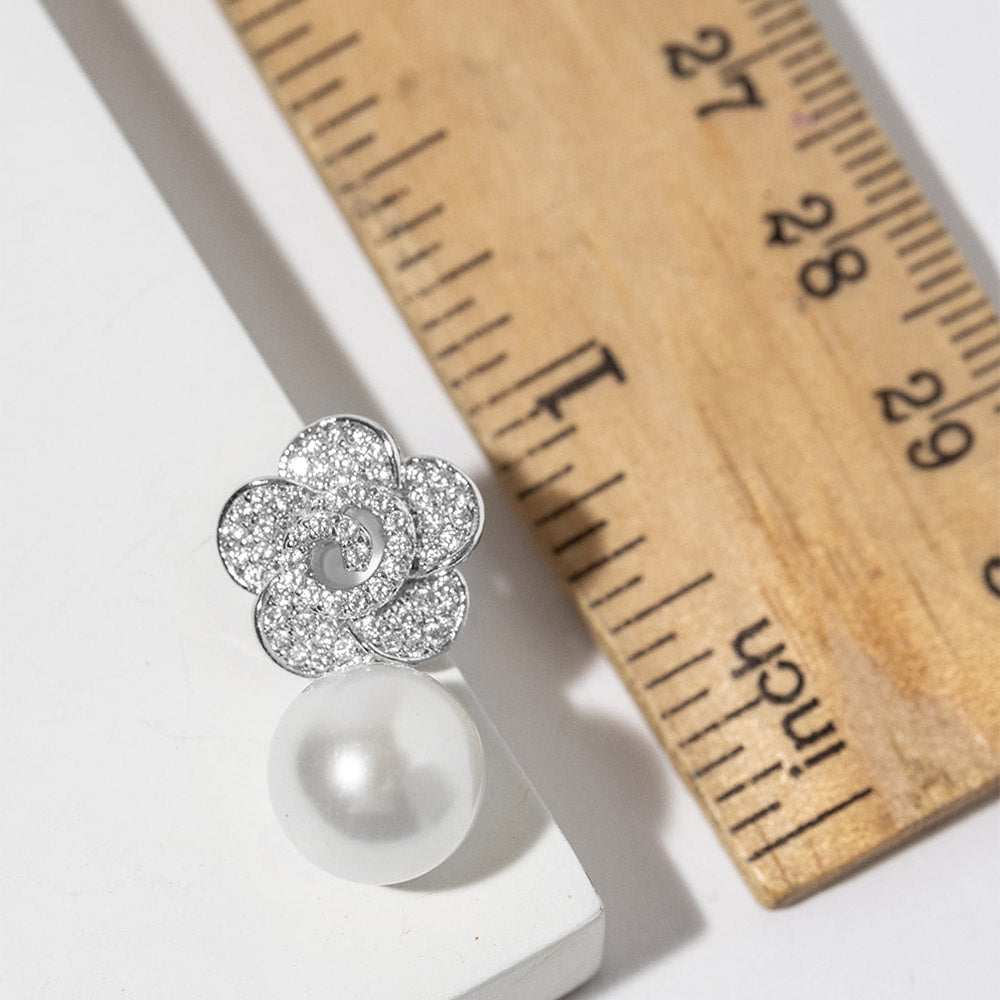Camélia de Paris Earrings
