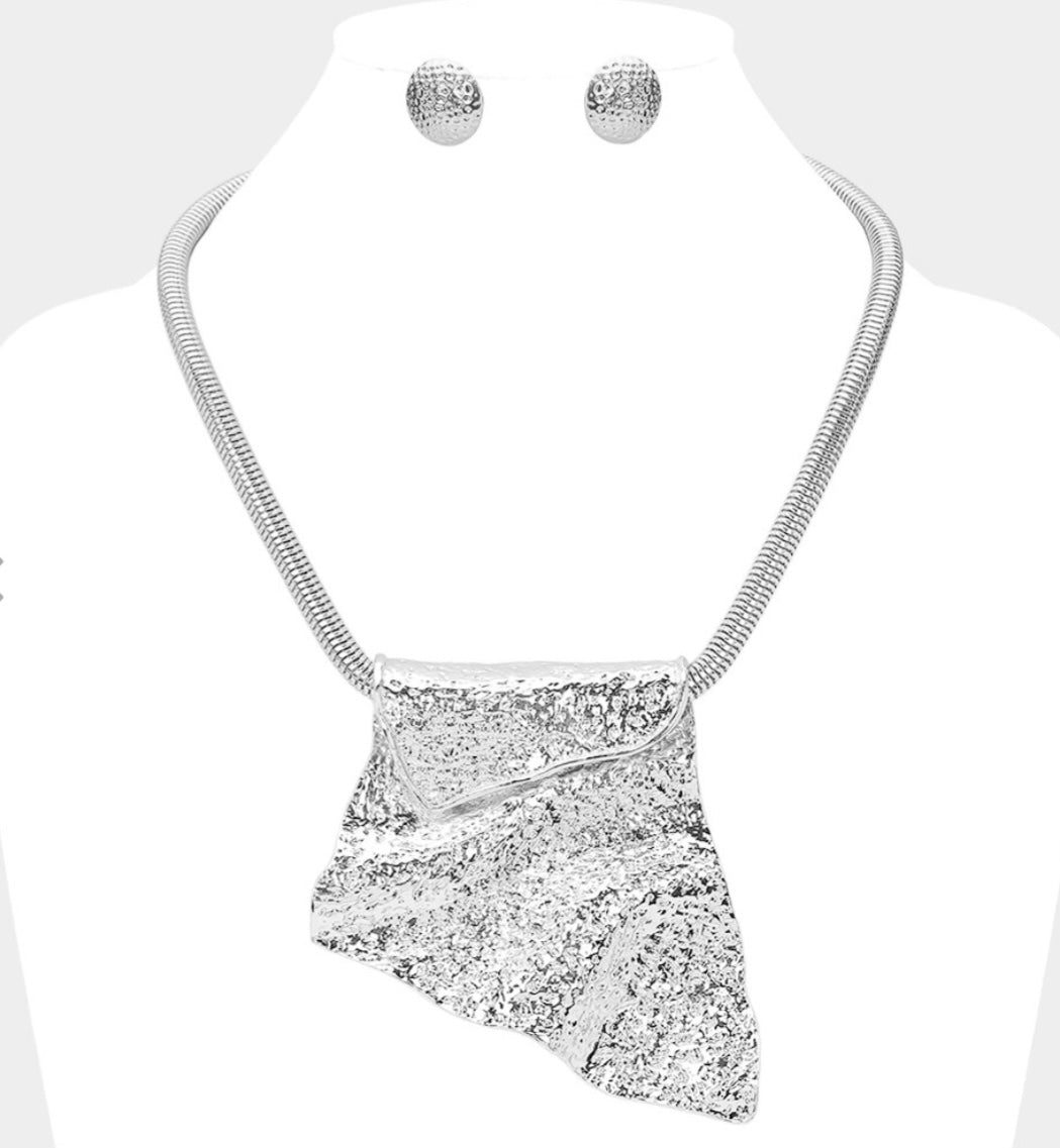 Textured Statement Necklace Set