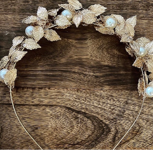 Caoimhe Pearl & Gold Leaf Headpiece