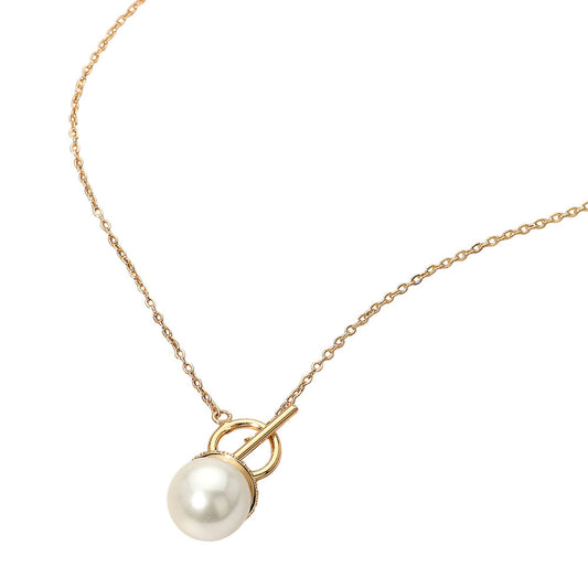 Pearl toggle necklace 