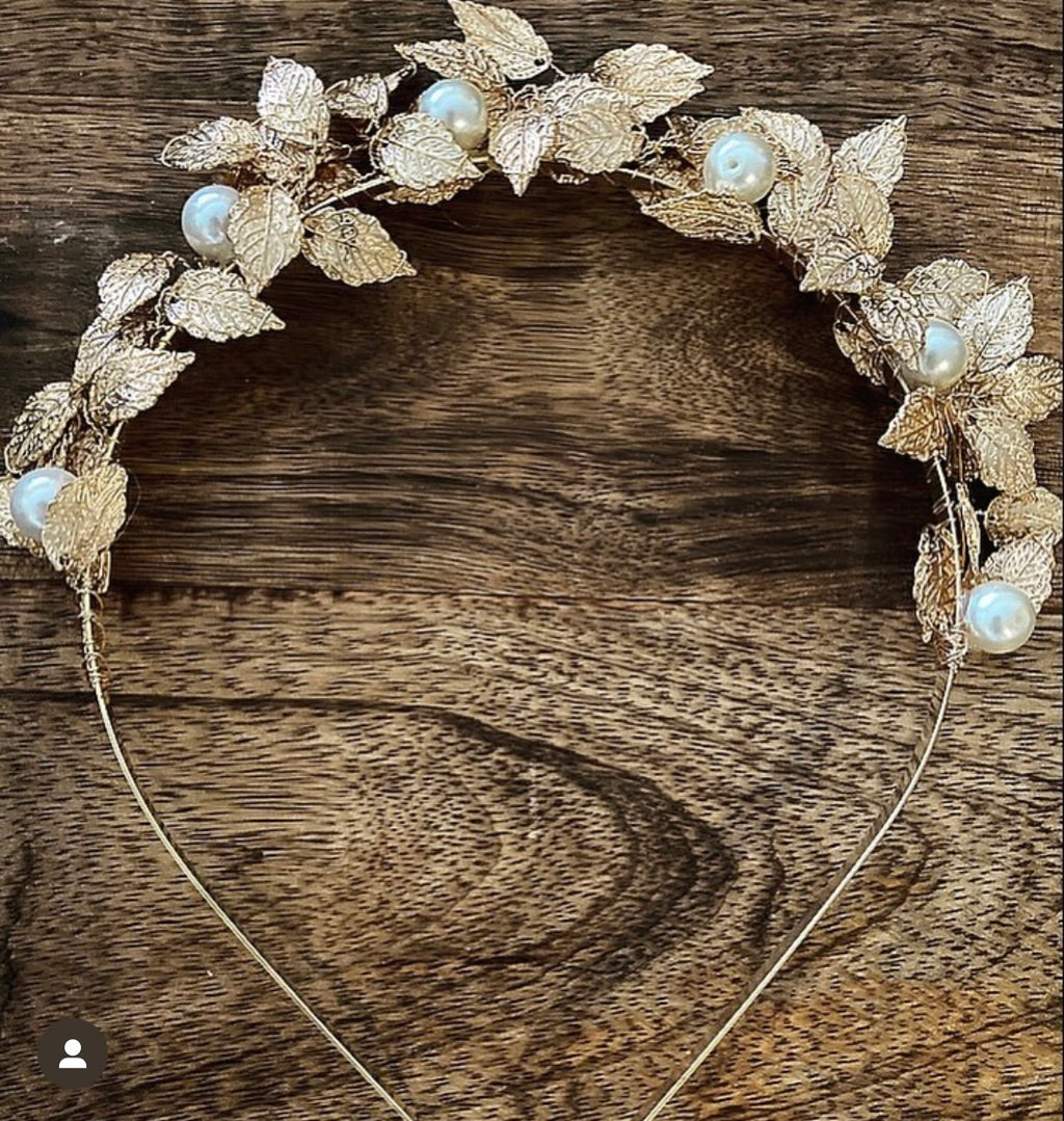 Pearl & leaf Crown-Caoimhe